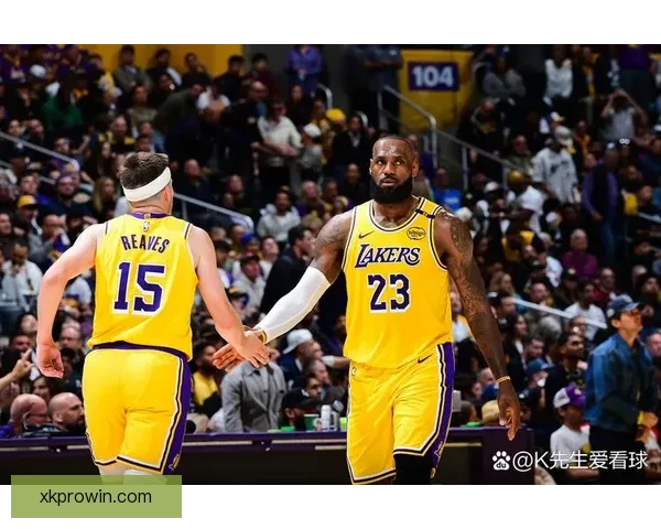 湖人惜败活塞老詹肯定全队韧性 里夫斯称喜欢球队竞争态度